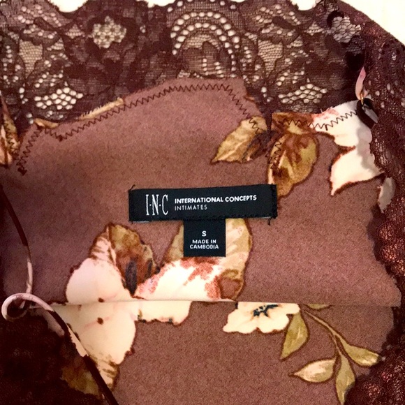 I.N.C International Women's Autumn Floral Lace Trim Long Nightgown. Size S - Picture 4 of 11